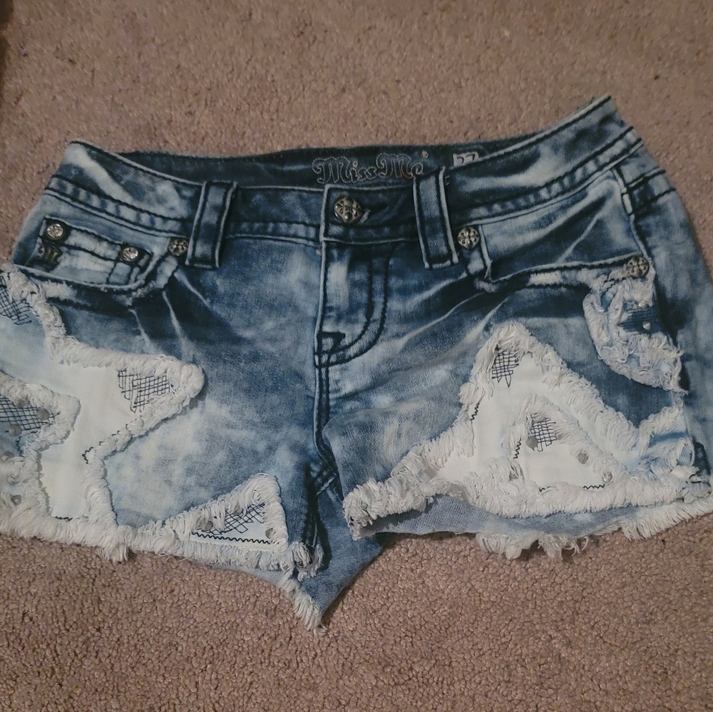Miss Me Distressed Star Player Shorts from Gap Size 27